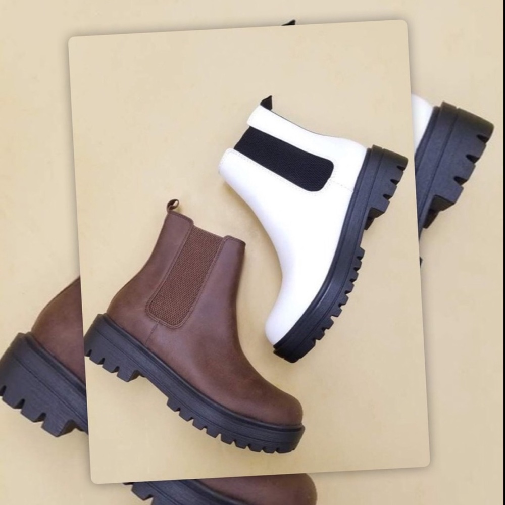 Soda Pilot White Black Pull-On Lug Sole Moto Boots - Picture 3 of 4